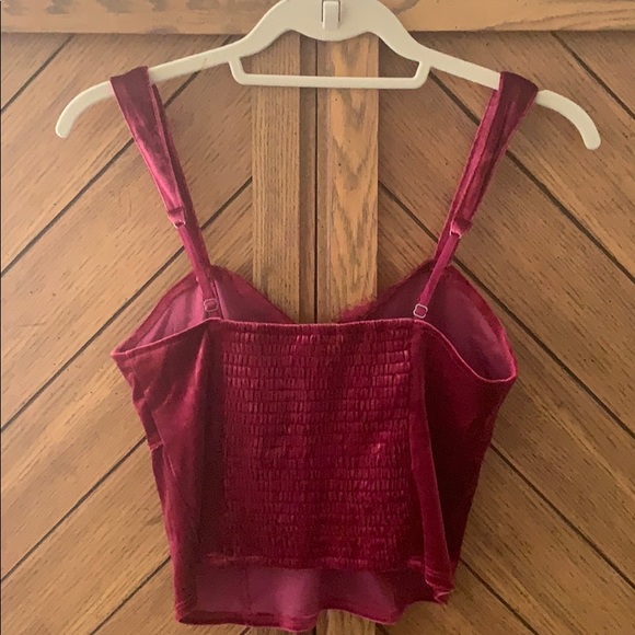 NWT Abercrombie and Fitch velvet crop top - Picture 2 of 6